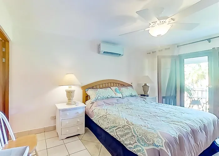 Villa Bahia Pez Vela Resort: W/ Access!